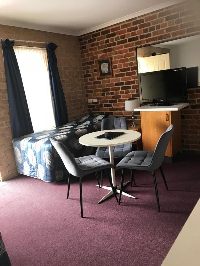 Cedar Lodge Motel Armidale Buitenkant foto