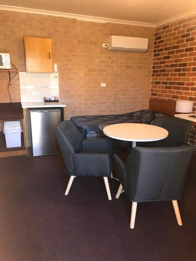 Cedar Lodge Motel Armidale Buitenkant foto