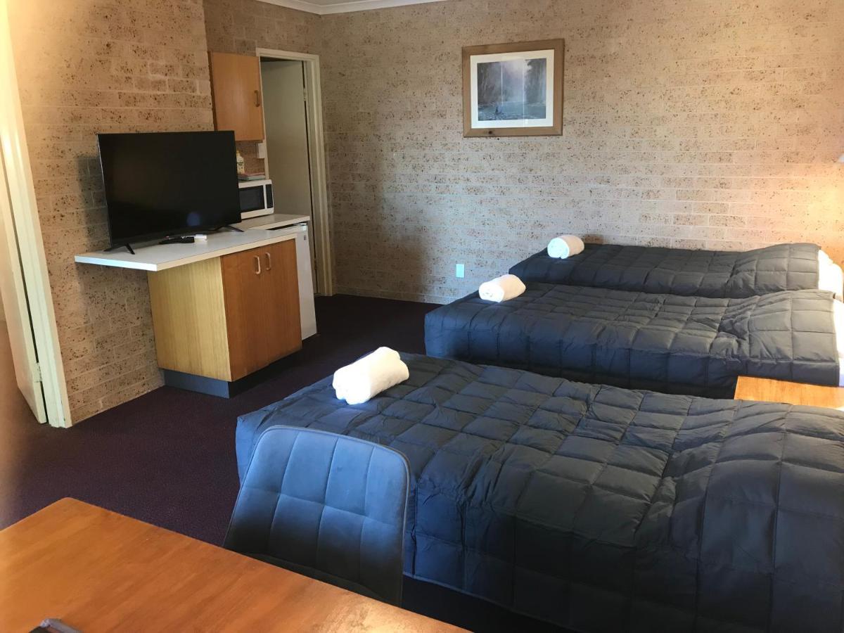 Cedar Lodge Motel Armidale Buitenkant foto