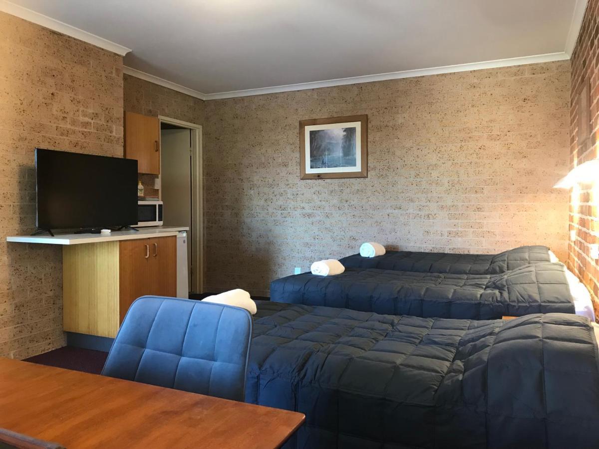 Cedar Lodge Motel Armidale Buitenkant foto