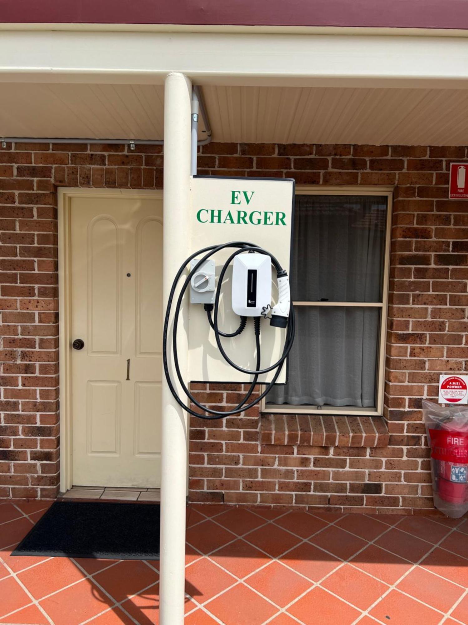 Cedar Lodge Motel Armidale Buitenkant foto